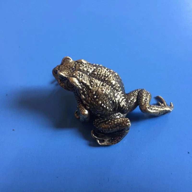 Mini brass toad collectible statue with detailed craftsmanship